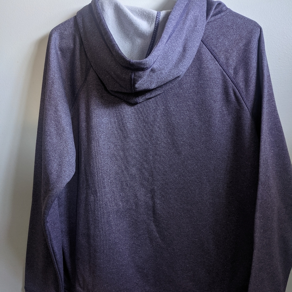 Reebok Performance Sweatshirt - Picture 4 of 4